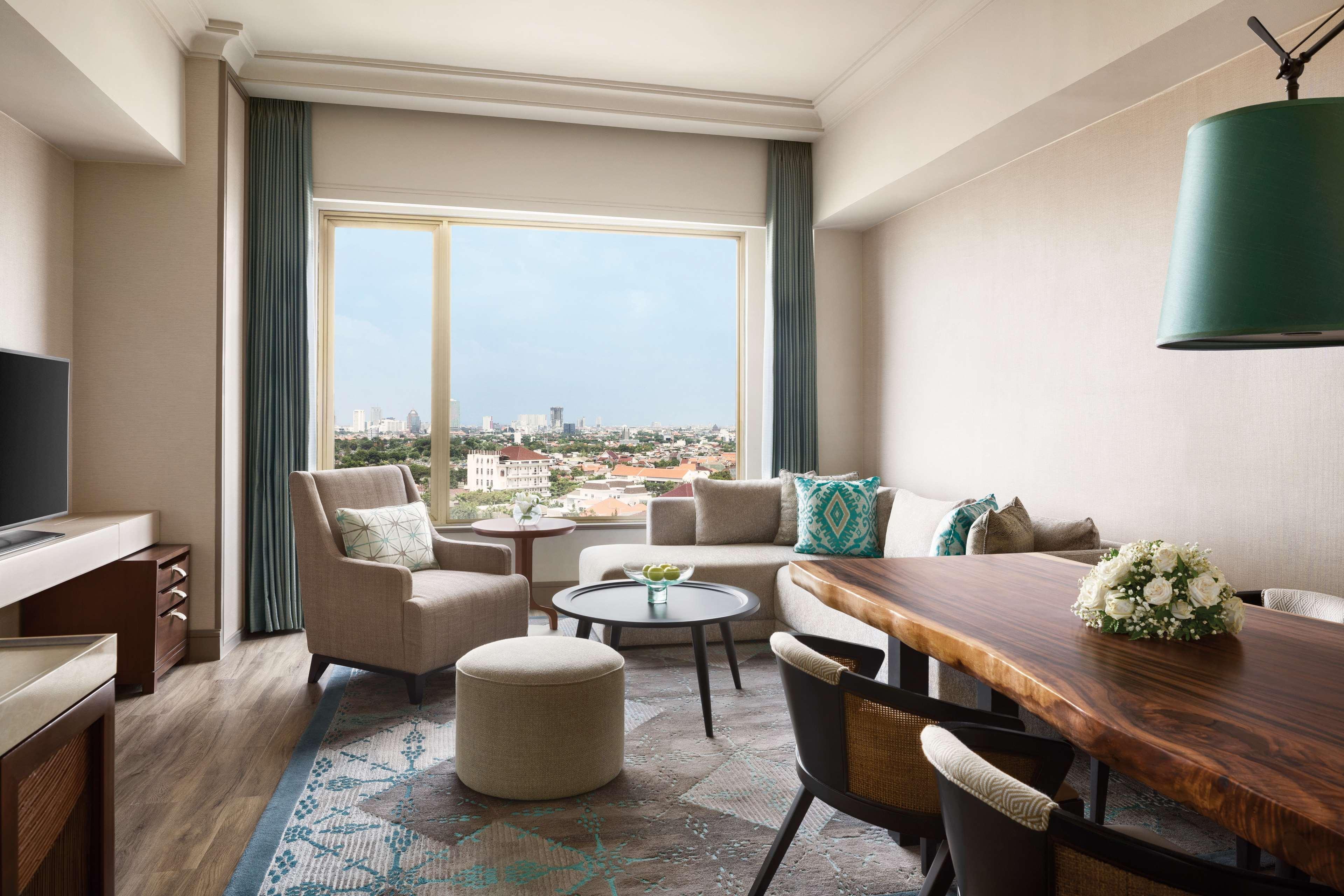 Shangri-la Surabaya Exterior foto